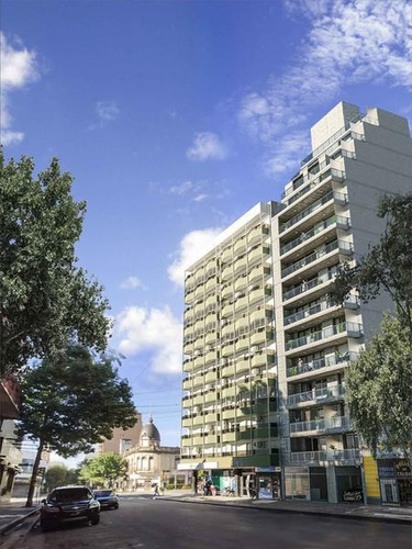 Imagen 2 de 20 de Edificio - Centro