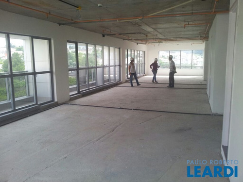 Imagem 2 de 3 de Conj. Comercial - Tamboré - Sp - 550006