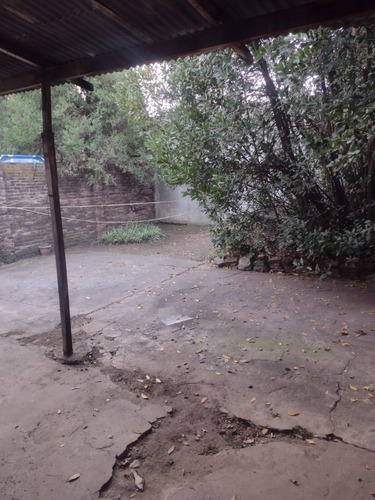 Imagen 8 de 11 de Venta - 2 Locales - Depto 3 Amb - Galpon - L. M Campos 4347 - Caseros