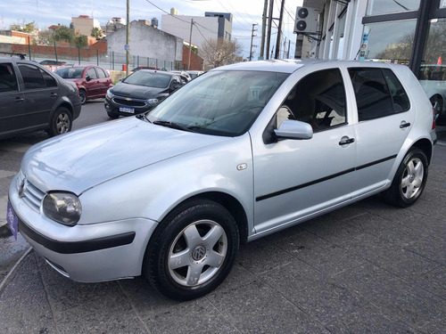 Volkswagen Golf 1.6 Comfortline