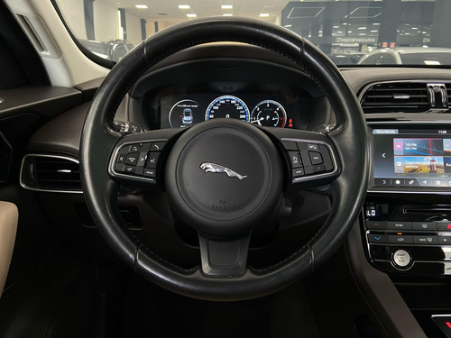 Jaguar F-PACE 2.0 Prestige 180cv Diesel Aut.