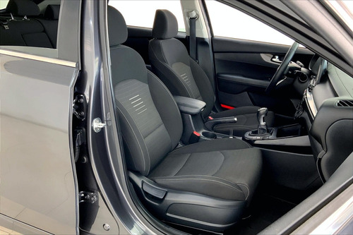 Imagen 7 de 15 de Kia Forte 4 Pts L, 20l, Tm6, A/ac, Sin Encedido Boton, R-1