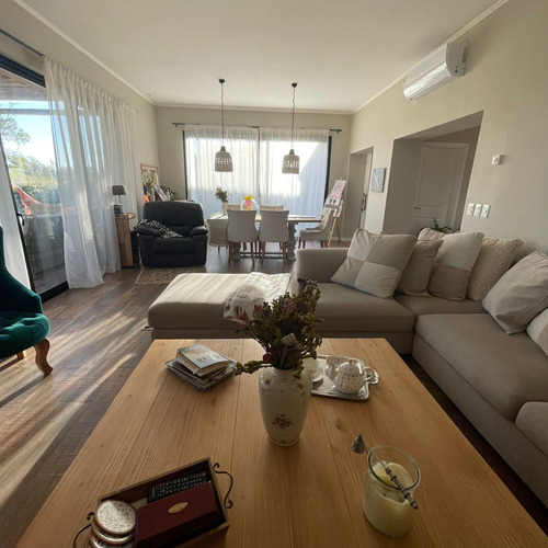 Hermosa Casa En Alquiler 3 Dorm Y Servicio En La Tahona Barrio Privado