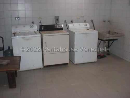 Imagen 9 de 13 de Casa Venta La Lagunita Country Club 22-19881 Caro Fermoso 0424-2083128