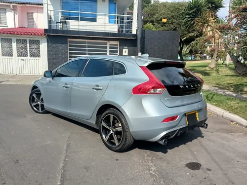 Volvo V40 2.0 T4 Drive-e R-design