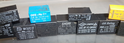 Mini Relays 12/24 Volts 15 Amp. Usados Probados