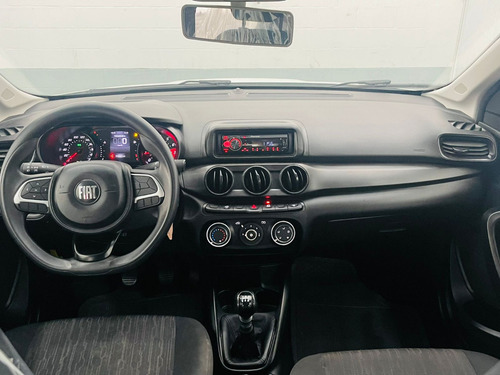 Fiat Cronos 1.3 Drive Flex 4p