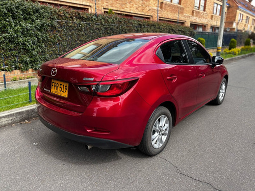 Mazda 2 1.5 Touring Sedan