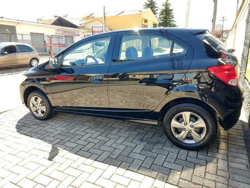 Imagem 5 de 15 de Chevrolet Onix 1.0 Mpfi Ls 8v Flex 4p Manual 2015