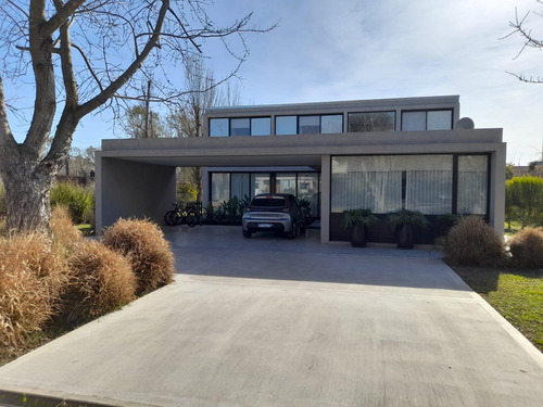 Casa En Venta Buenos Aires Golf, Bella Vista