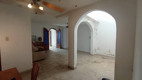Imagen 7 de 13 de (+58 4144713559 Angela Giron) En Venta Casa En Trigal Norte, Valencia. Carabobo. 336mt2, 4hab, 3bañ, 4pe. .mirod.