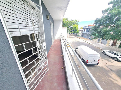Casa En Venta 4 Dormitorios Padron Unico Garage La Comercial