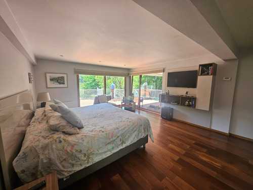 Tejada Con Niveles 4dort+4baños+10estc+bod+gy+piscina+jardin