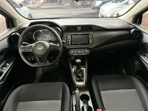 Nissan Versa 1.6 Sense