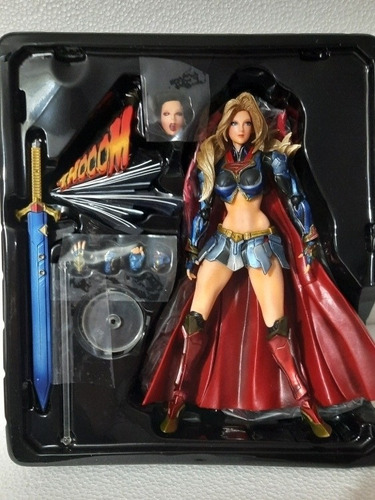 Play Arts Kai Batgirl Arkham Knight (Usado)