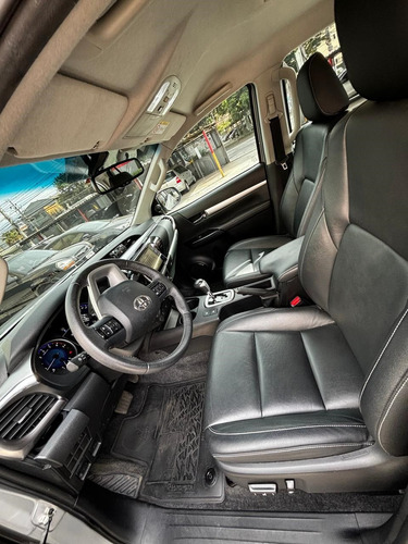 Toyota Hilux 2.7 Srv Cab. Dupla 4x4 Flex Aut. 4p Gasolina e álcool