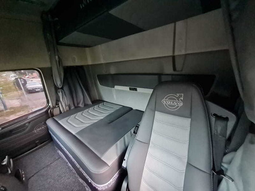 Imagem 12 de 13 de Volvo Fh 540 6x4 Traçado Ano 2014 Bug Leve Susp Mola