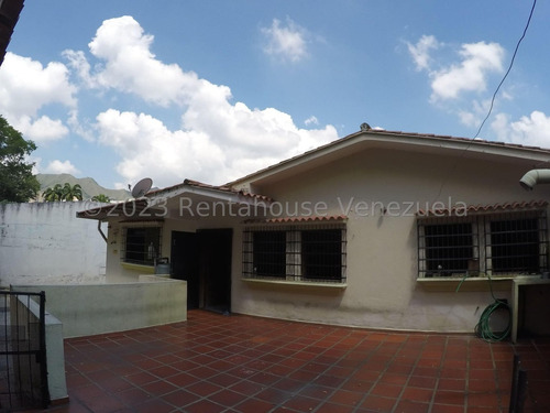 Amplia Casa Ubicada En Zona Norte, Con Destino Como Posada 23-23727, Eloisa Mejia
