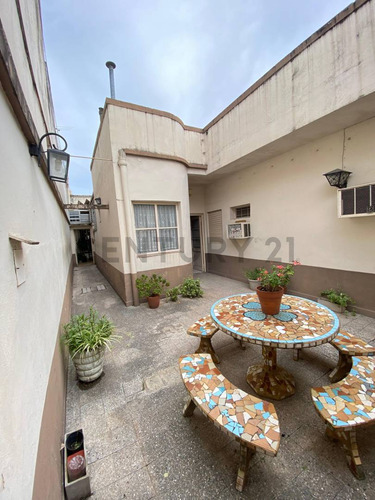 Venta Casa En Parque Chass