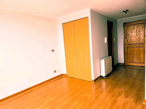 Arriendo Estudio/ Bodega Metro Parque Almagro (94751)