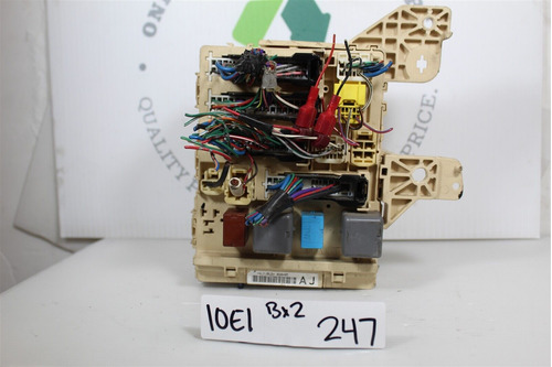 2005 Toyota Sienna Dash Fuse Relay Box Module 247 10e1 B Yyf