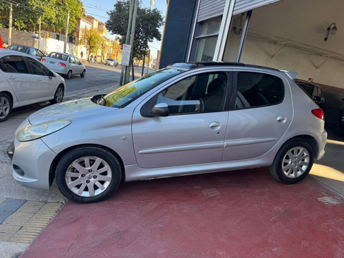 Peugeot 207 1.6 Xt