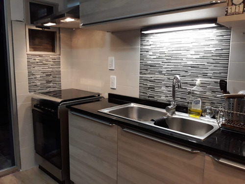 Venta. Dos Casas, Más Dos Apartamentos. Ideal Dos Familias.