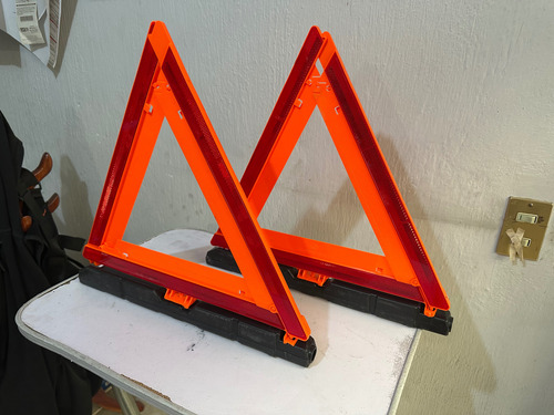 Señal De Aparcamiento Triangular Nissan Original 2 Piezas Naranja (Usado)