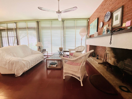 Casa En Venta De 3 Dormitorios En Playa Mansa