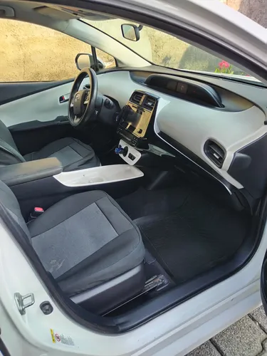 Toyota Prius 1.8 Base Cvt