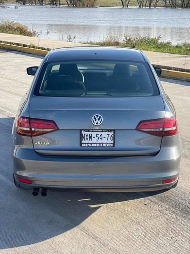 Imagen 6 de 15 de Volkswagen Jetta 2016 2.0 L4 At