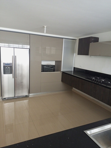 Imagen 15 de 17 de Espectacular Casa En Urb. Paso Real