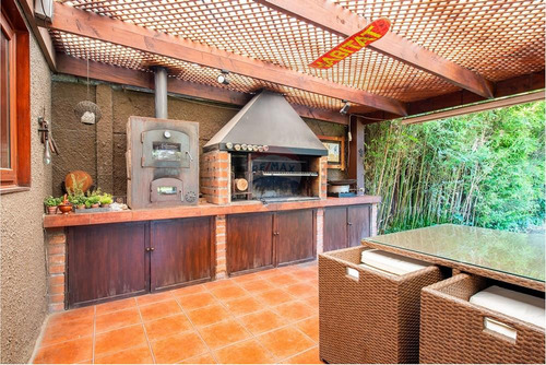 Casa 7d - 4b Calle Irlanda En Las Condes.