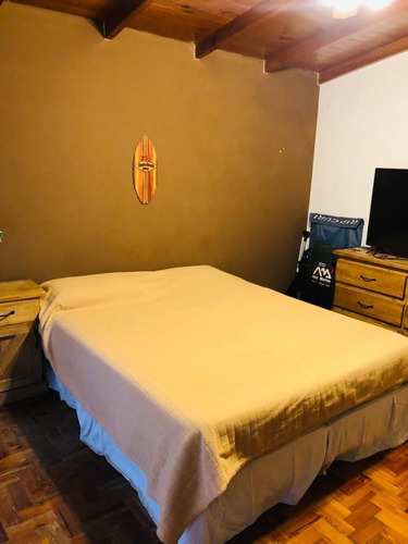 Imagen 8 de 20 de Casa En Venta De 4 Ambientes Con Cochera En Lanús Este
