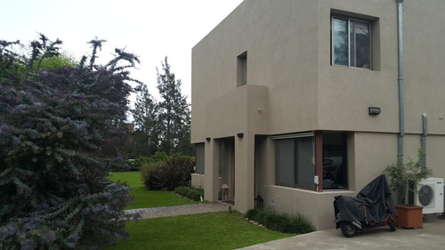 Venta Casa En Aldea Fisherton