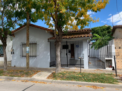 Casa De 3 Ambientes En Venta En San Fernando