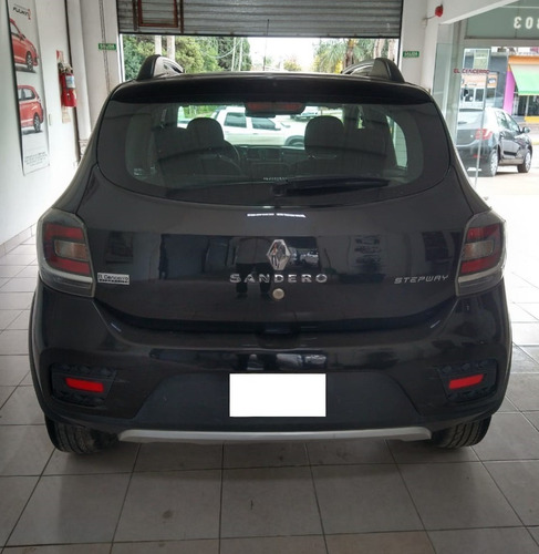 Imagen 7 de 16 de Sandero Stepway 1.6 Dynamique 2015