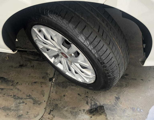 Imagem 10 de 11 de Fiat Cronos 1.3 8v Flex 2020
