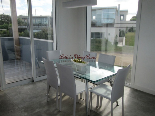 Venta De Casa En El Chorro 4 Dormitorios - Ref: 15441