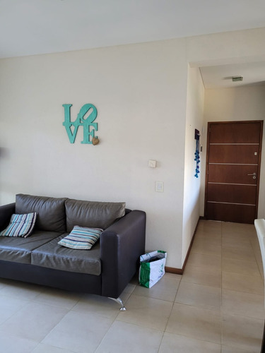 Imagen 17 de 23 de Particular. Alquiler Temporal Temporada 2023 Pinamar. Departamento Totalmente Equipado. 5 Personas. Piscina, Parrilla, Solarium Y Estacionamiento Cubierto, Dueño Directo.