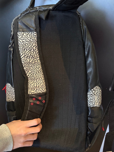 Mochila Air Jordan Retro 3 Negro (Usado)