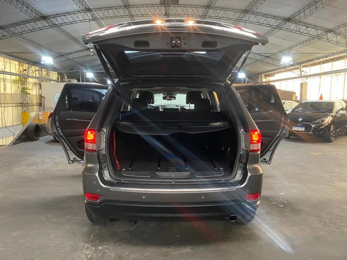 Imagen 7 de 25 de Jeep Gran Cherokee Overland