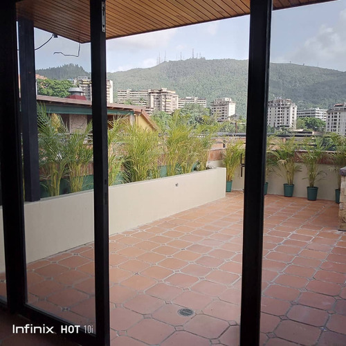 En Venta Lujoso Ph Urb. La Tahona De 420m2 / 4h / 7b / 4p / 1 M