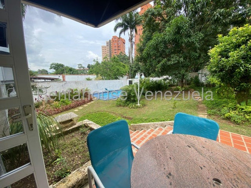 Hermosa Y Amplia Casa Quinta, De 3 Niveles, Ubicada En Una De La Mas Exclusivas Zonas Del Norte De Valencia, El Parral, Amplio Jardín Con Parrillera, Piscina Y Área Social Techada