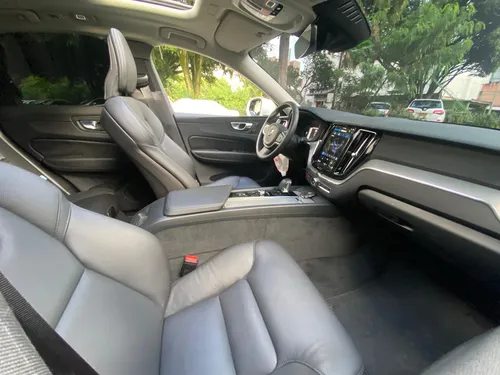 Volvo XC60 2.0 T8 Plus