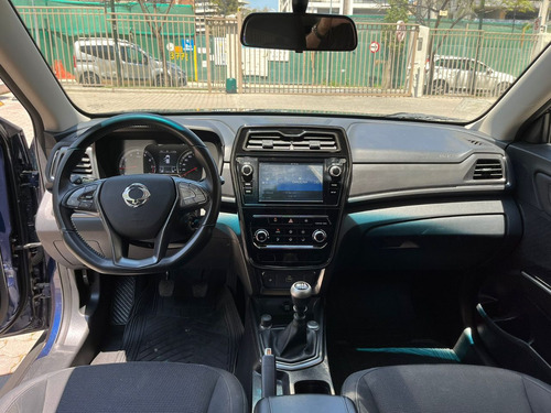 SsangYong Tivoli 1.6 4x2 MT Full