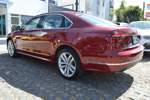 Volkswagen Passat 2018 V6 Rojo