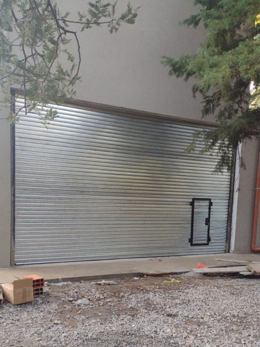 Imagen 4 de 4 de Instalaciones, Venta Y Reparaciones De Cortinas Metalicas