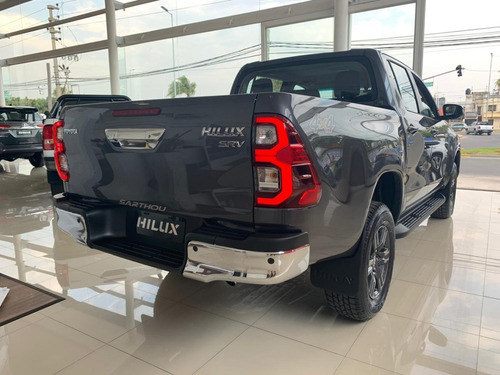 Imagen 5 de 13 de Toyota Hilux 4x2 Dx 2.4 Tdi 6mt