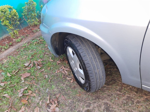 Imagem 2 de 13 de Chevrolet - Celta
